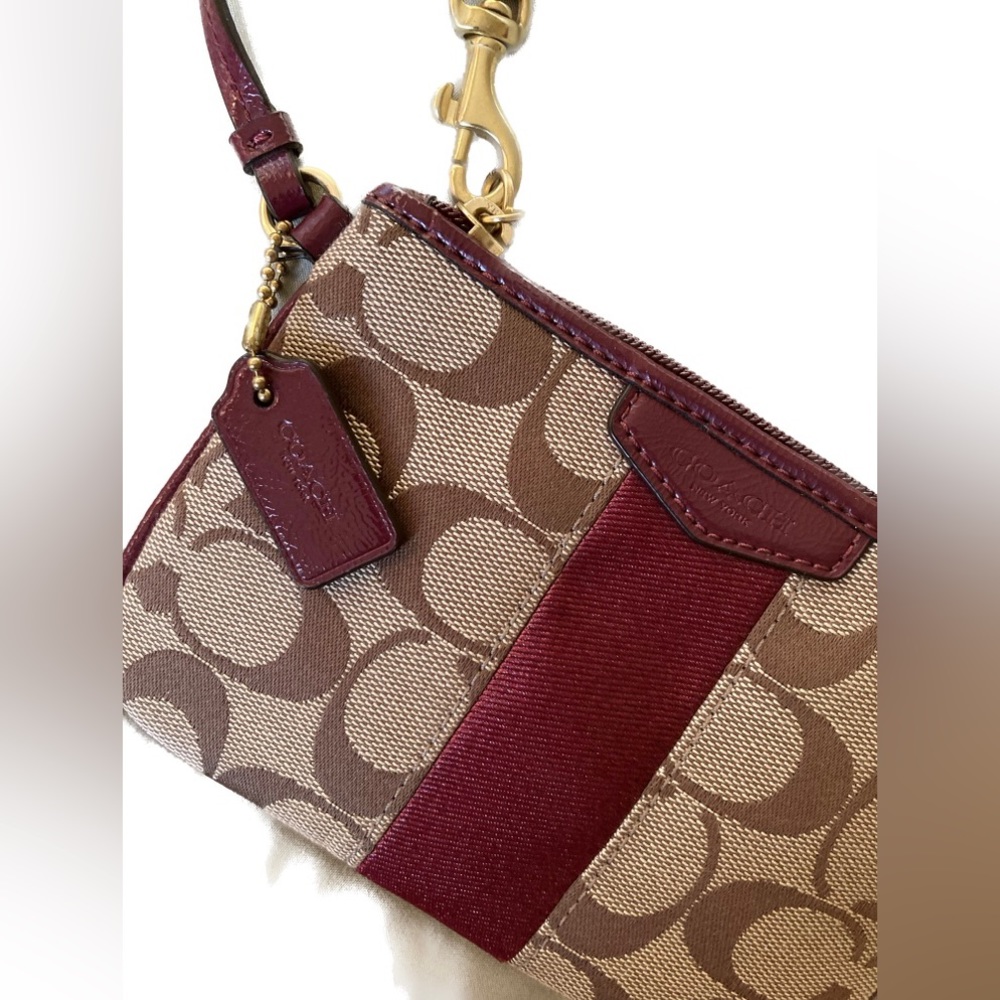 Coach Wristlet Corner Zip